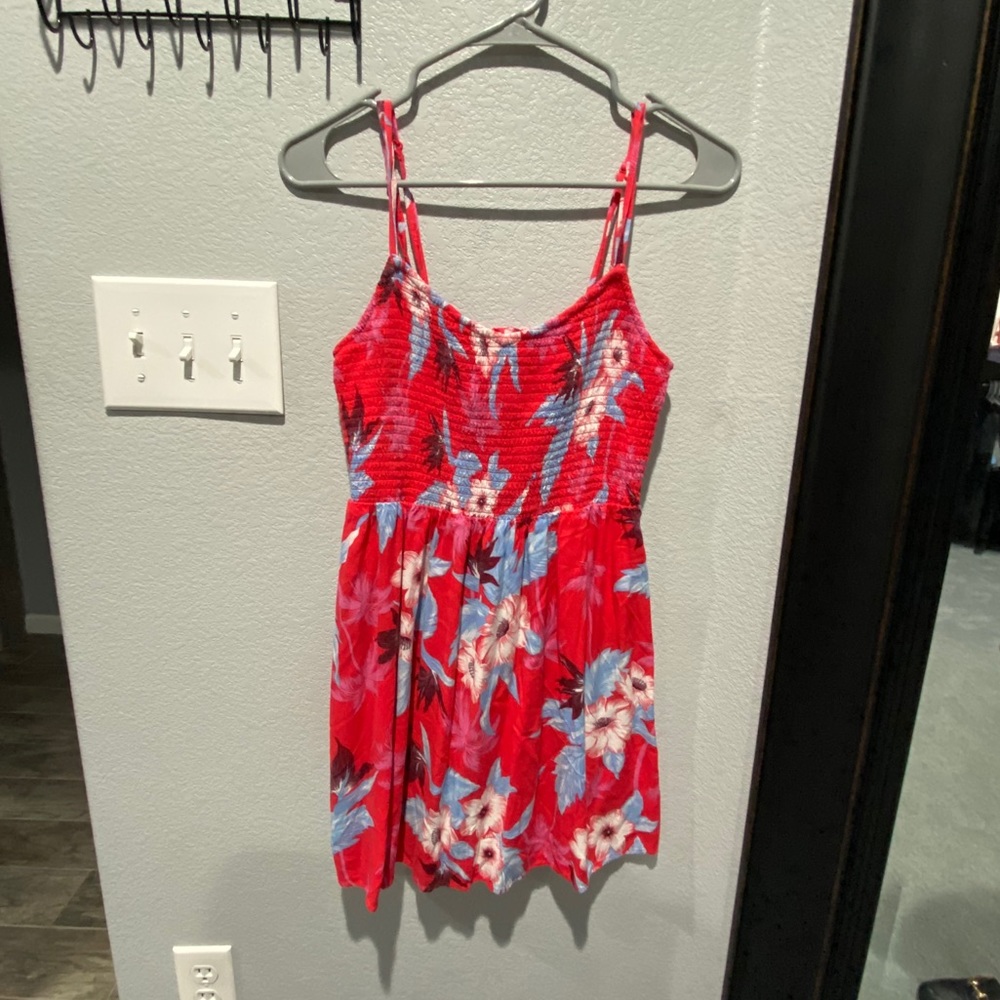AE Floral Dress w/ Cutout Back